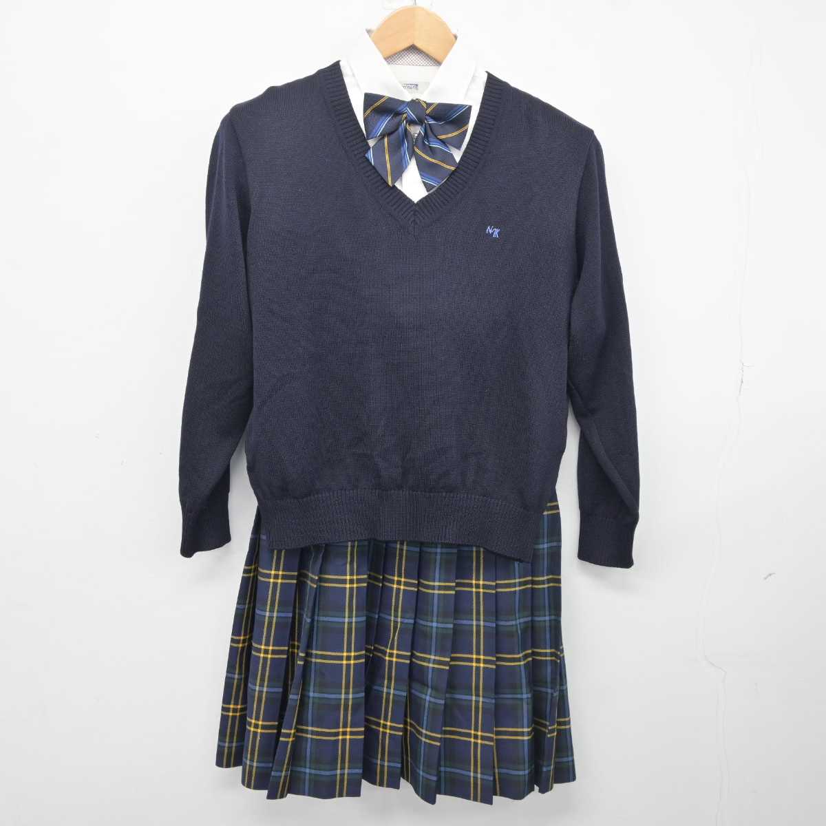 【中古】千葉県 日本体育大学柏高等学校 女子制服 4点 (シャツ・ニット・スカート) sf040804