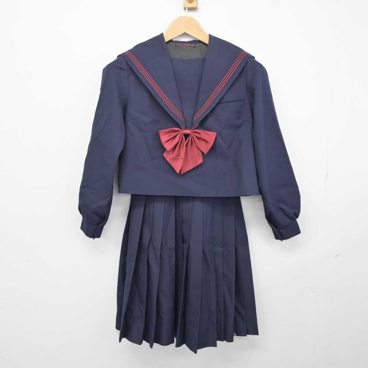 中古】福岡県 直方第一中学校 女子制服 3点 (セーラー服・スカート) sf041078 | 中古制服通販パレイド