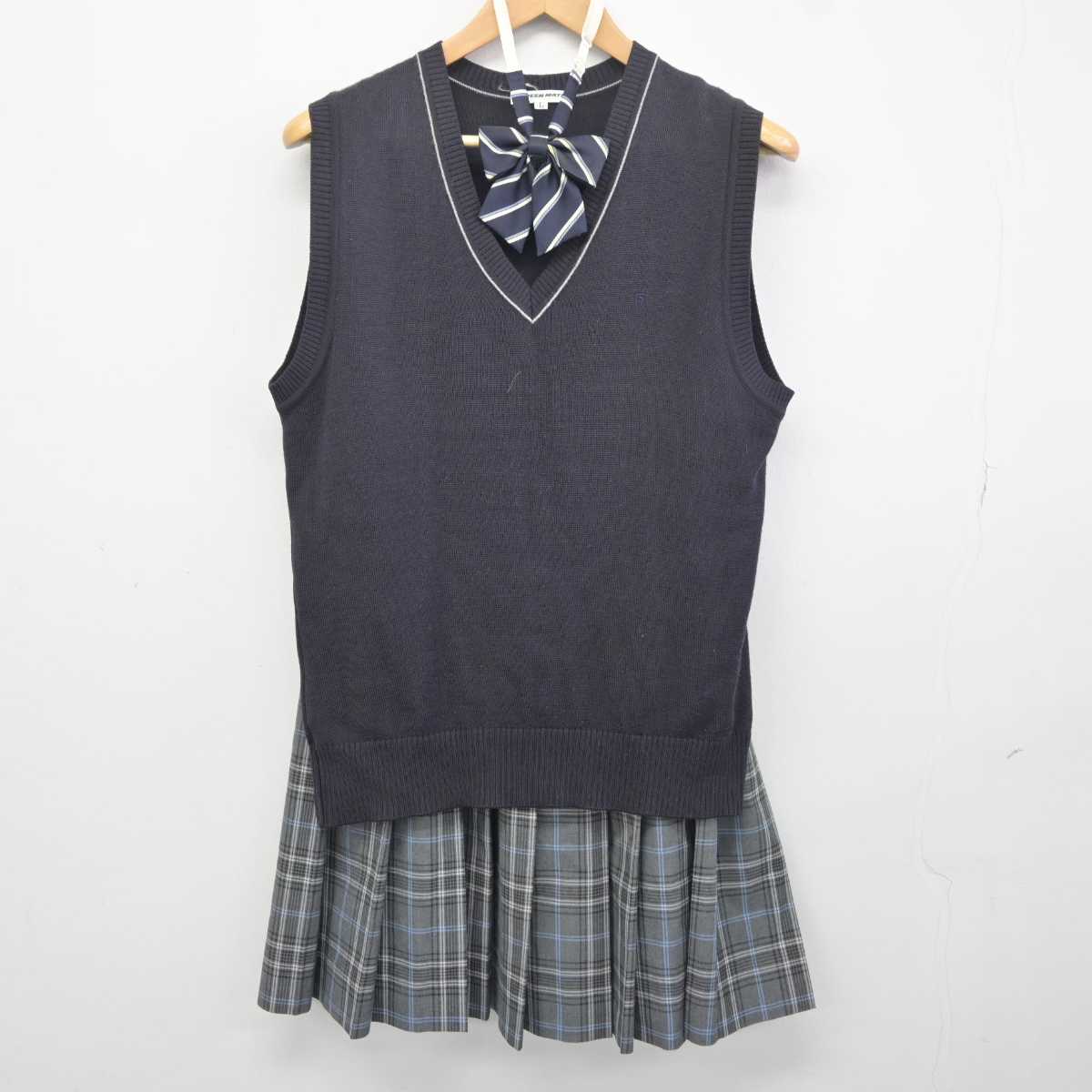 【中古】埼玉県 細田学園高等学校 女子制服 3点 (ニットベスト・スカート) sf041768