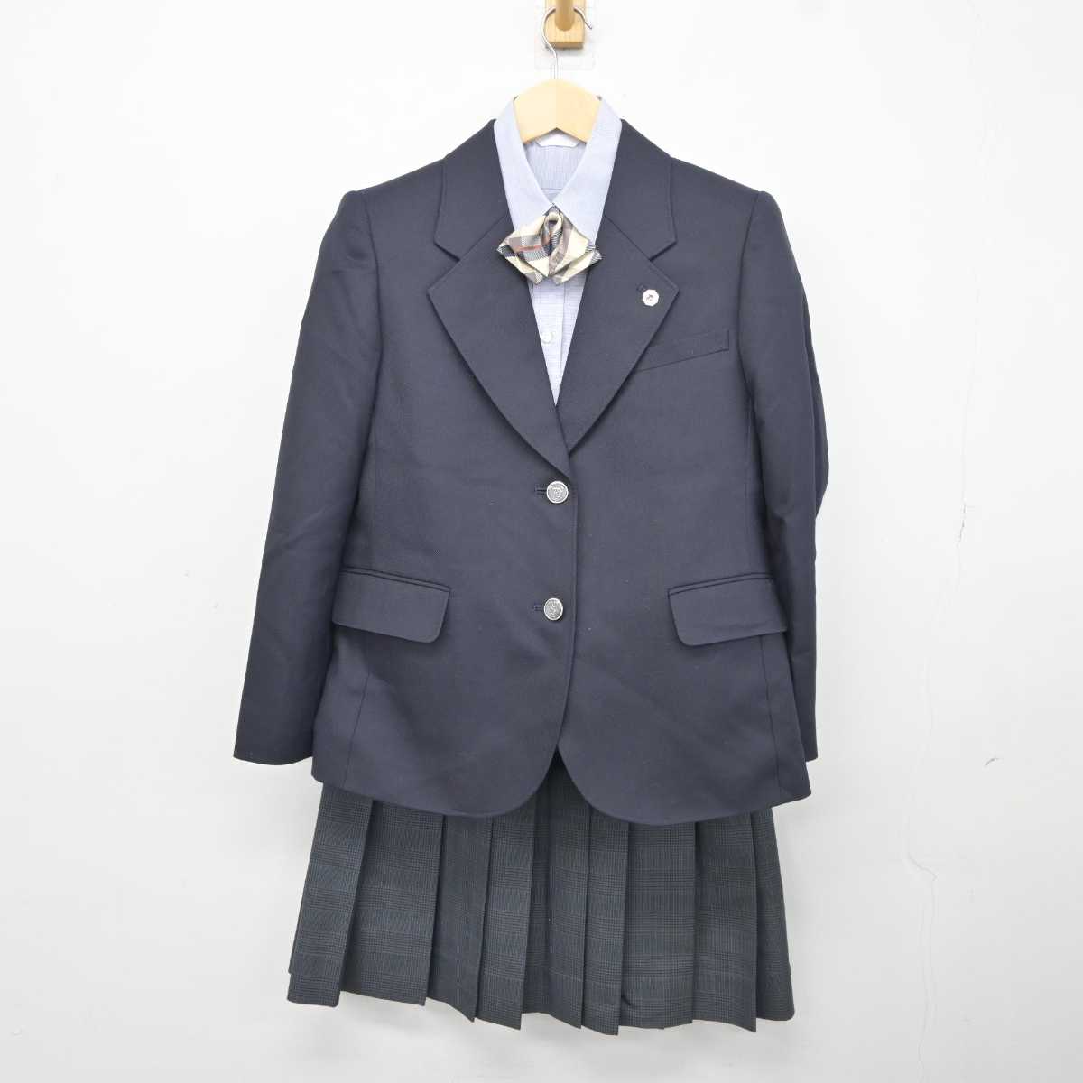 中古】岐阜県 鶯谷高等学校 女子制服 6点 (ブレザー・シャツ
