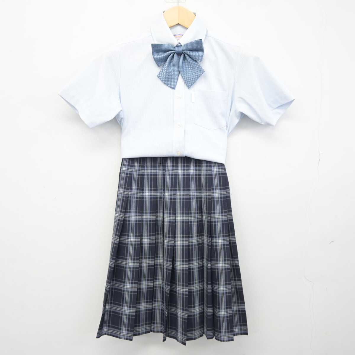 中古】埼玉県 花咲徳栄高等学校 女子制服 3点 (シャツ・スカート