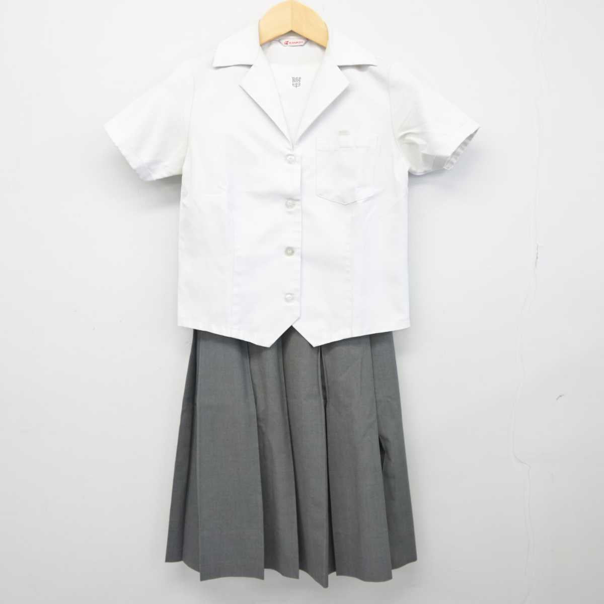 【中古】三重県 三重大学教育学部附属中学校 女子制服 2点 (シャツ・スカート) sf044322