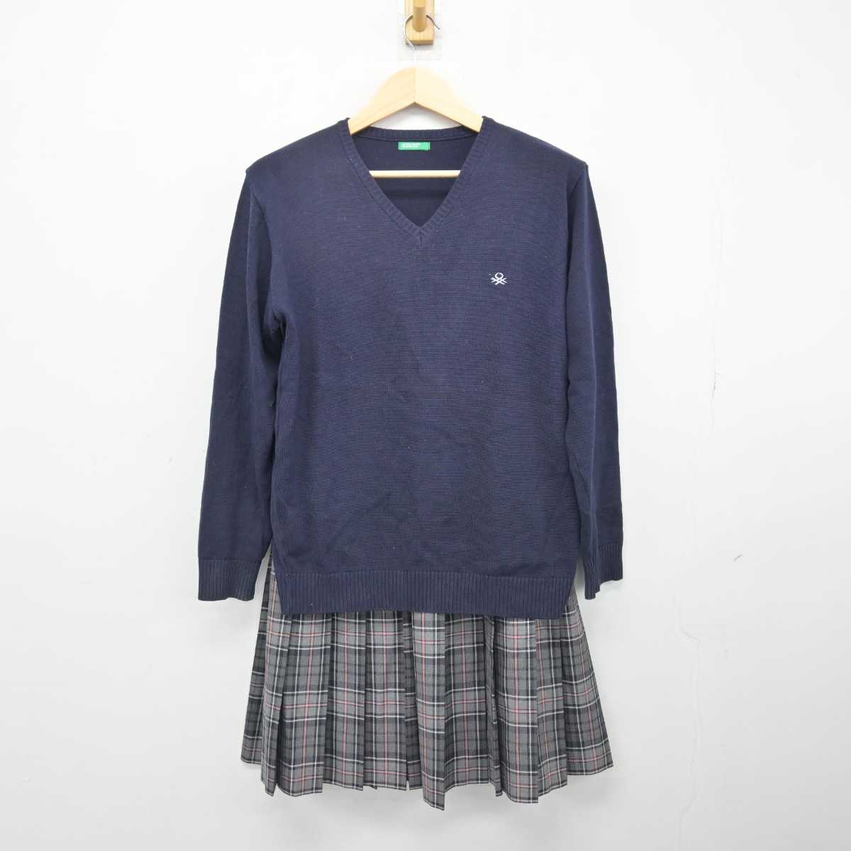 中古】大阪府 四條畷学園中学校 女子制服 2点 (ニット・スカート) sf048310 | 中古制服通販パレイド