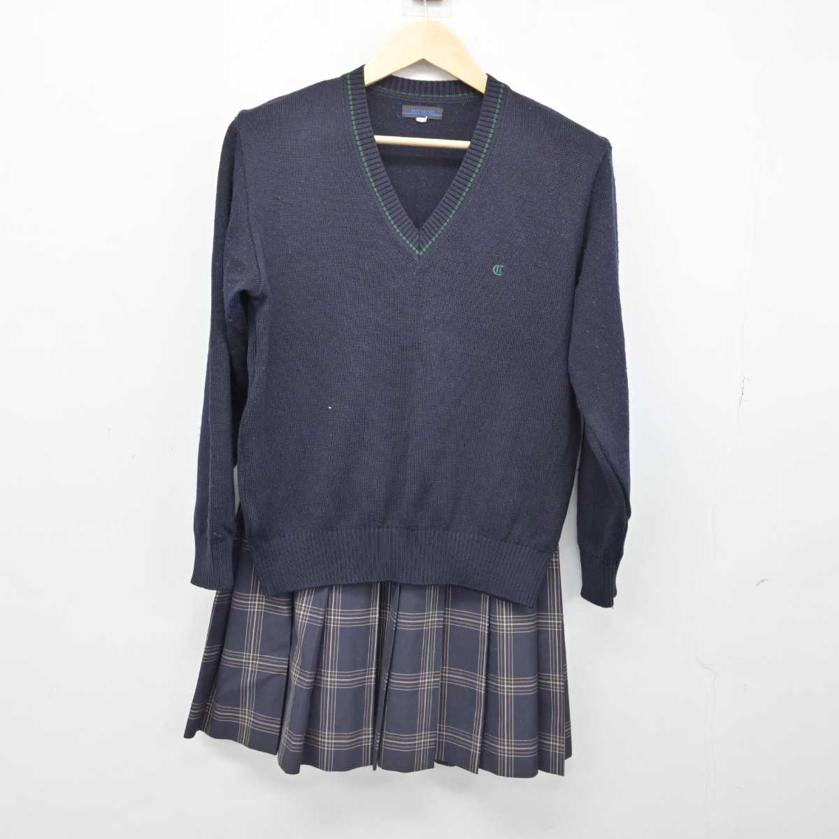 【中古】埼玉県 所沢中央高等学校 女子制服 2点 (ニット・スカート) sf052435