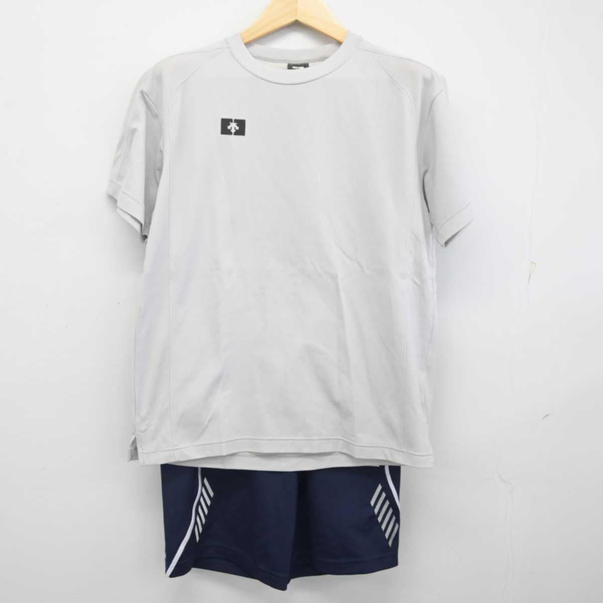 クラーク記念国際高等学校 体操服 長袖上下・半袖上下セット　L 中古】 クラーク記念国際高等学校 男子制服 2点 (体操服 上