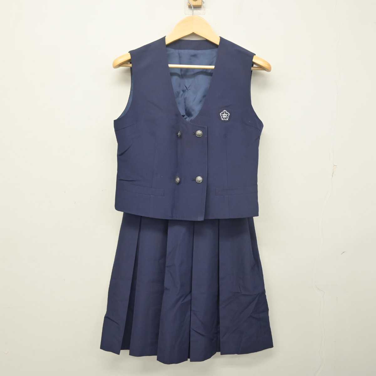 中古】東京都 赤塚第二中学校 女子制服 2点 (ベスト・スカート) sf055492 | 中古制服通販パレイド