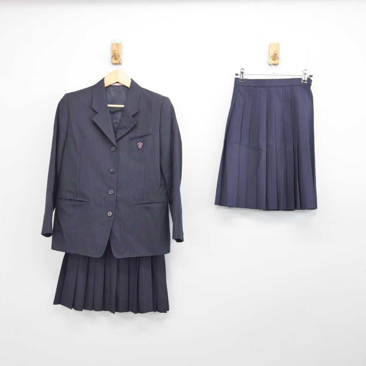 【中古】愛知県 藤ノ花女子高等学校 女子制服 3点 (ブレザー・スカート) sf056630