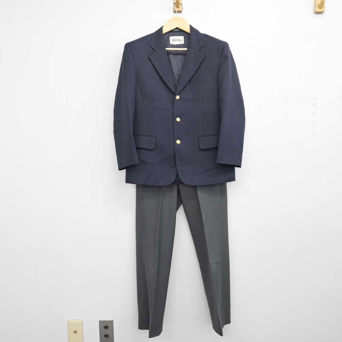 中古】 学校名不明 男子制服 2点 (ブレザー・ズボン) sf056840 | 中古制服通販パレイド