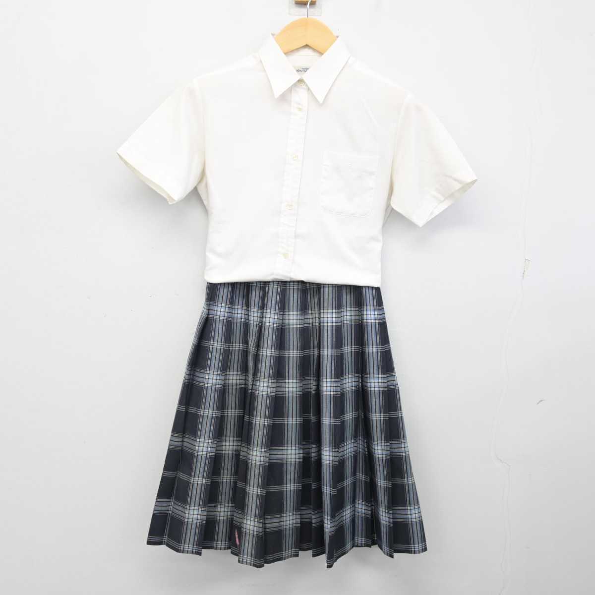 【中古】大阪府 大阪青凌高等学校 女子制服 2点 (シャツ・スカート) sf057116