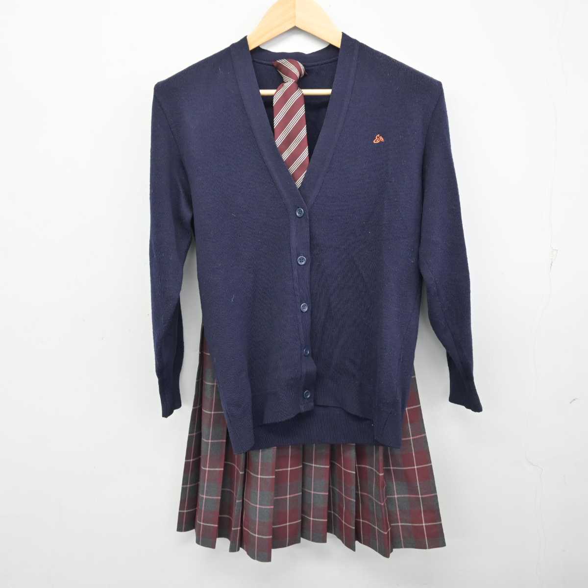 中古】香川県 英明高等学校 女子制服 3点 (ニット・スカート) sf058081 | 中古制服通販パレイド