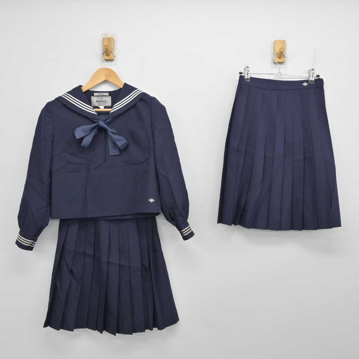 中古】京都府 舞鶴市立白糸中学校 女子制服 4点 (セーラー服