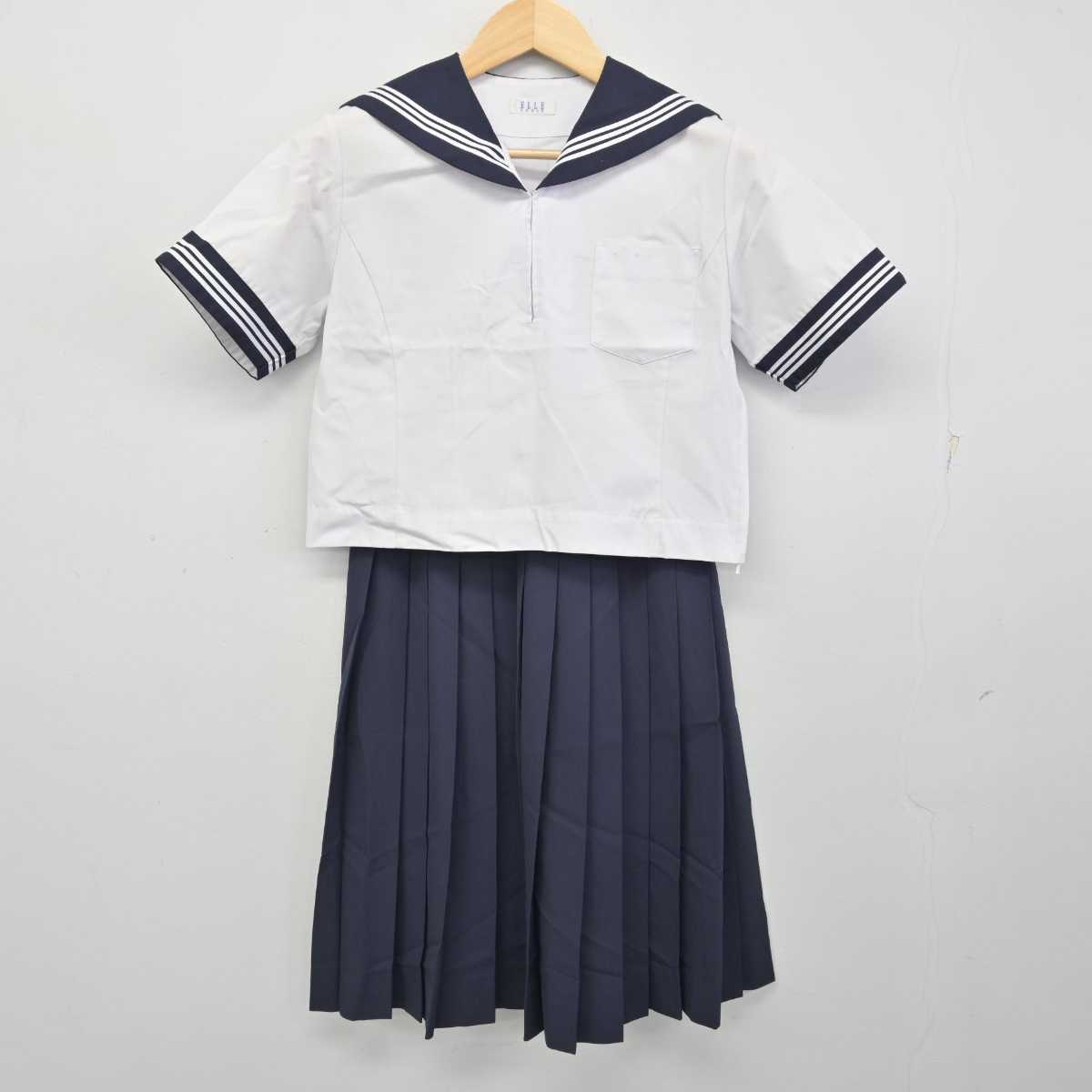 【中古】香川県 香東中学校 女子制服 2点 (セーラー服・スカート) sf059268