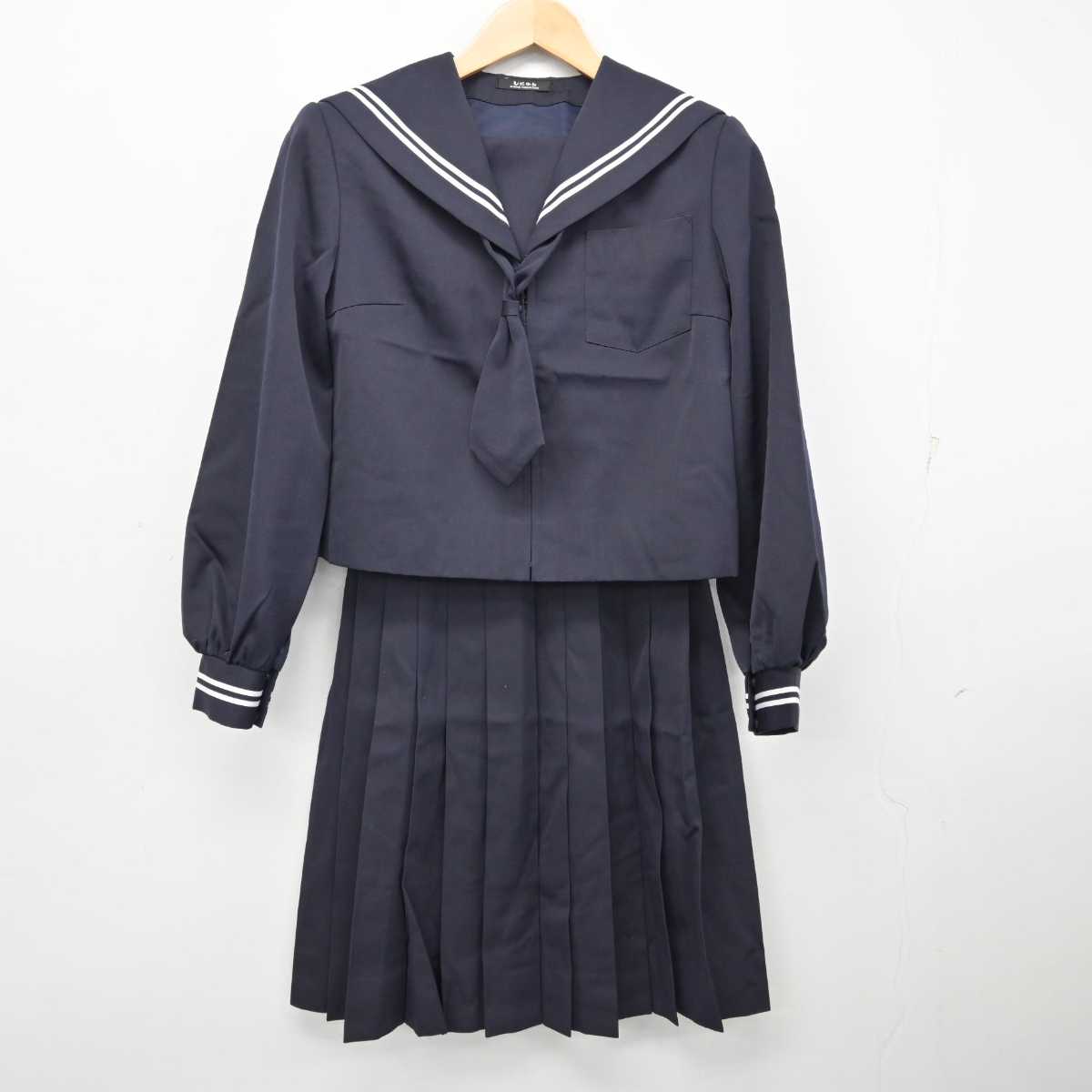 【中古】静岡県 沼津市立大岡中学校 女子制服 3点 (セーラー服・スカート) sf059613