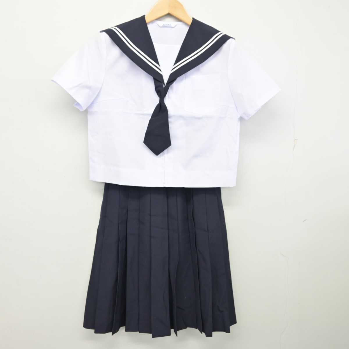 【中古】静岡県 沼津市立大岡中学校 女子制服 3点 (セーラー服・スカート) sf059614