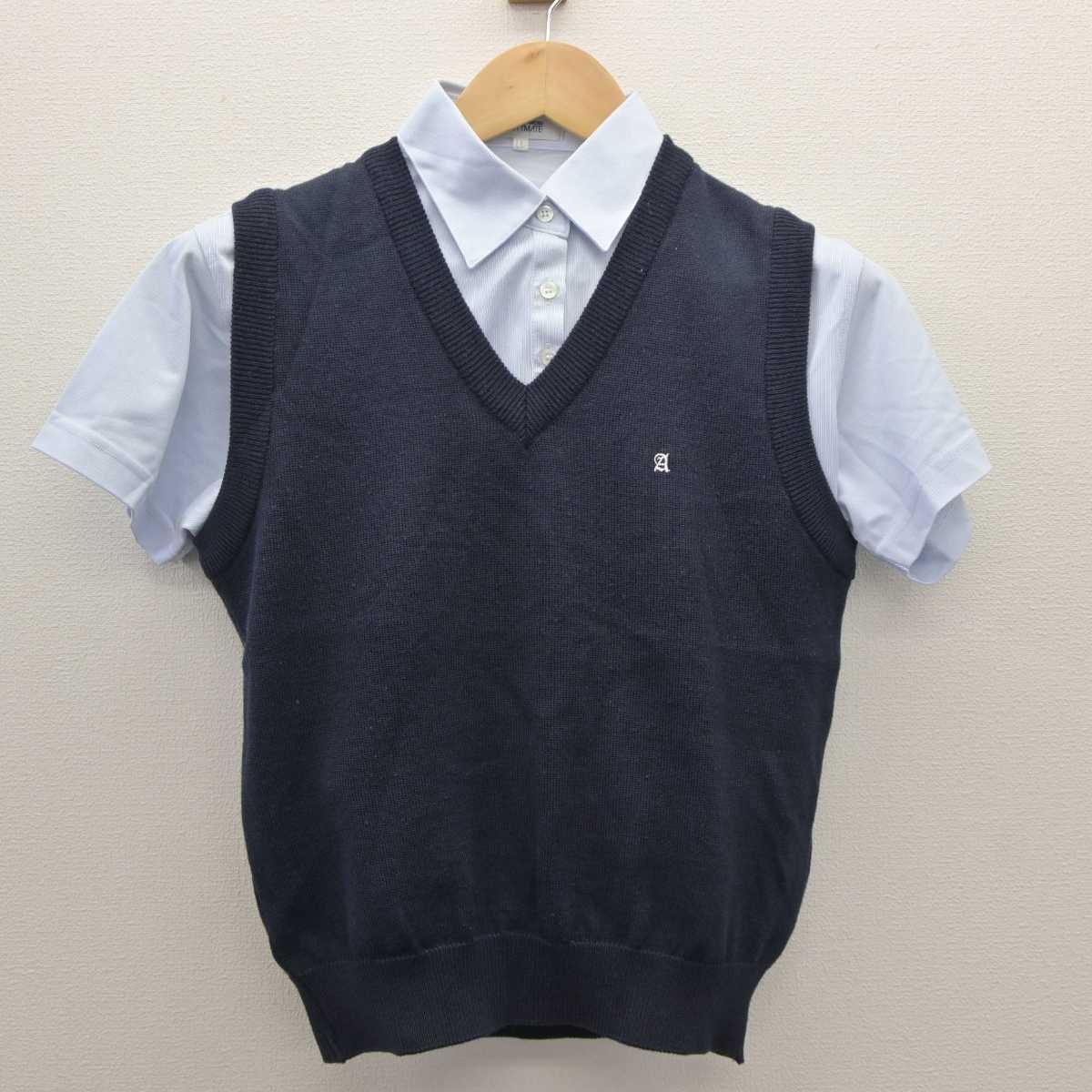 札幌旭丘高校 制服 女子 ベスト 新品 札幌旭丘高校 制服 女子 ベスト 新品 の通販 by しょこら's shop