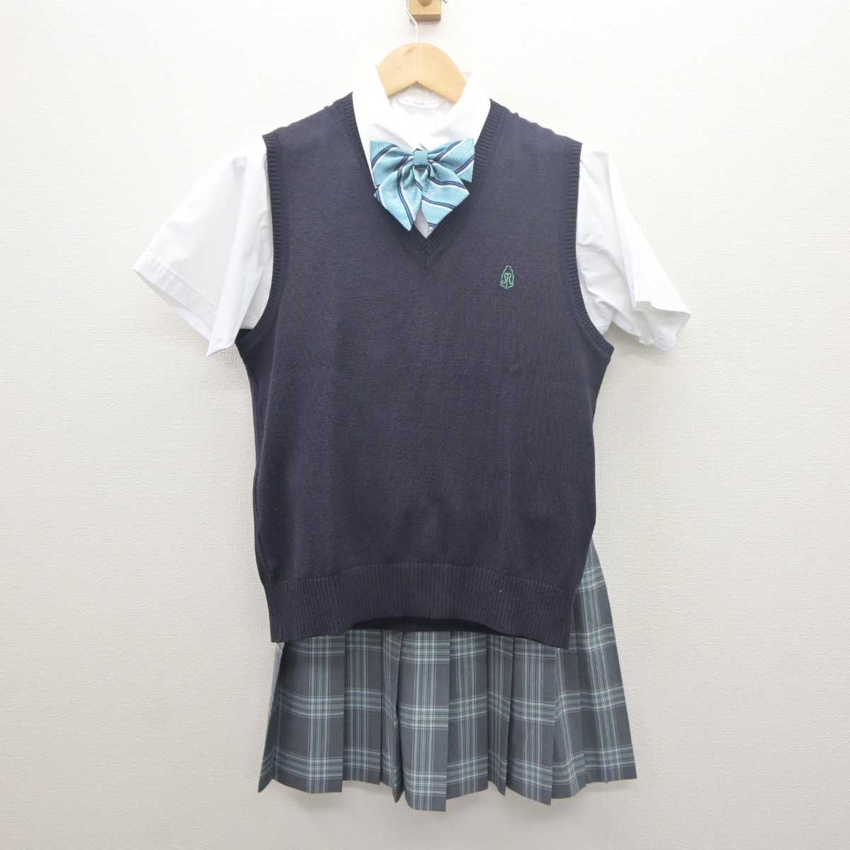 中古】神奈川県 横浜翠陵中学校 女子制服 5点 (ニットベスト・シャツ・スカート) sf061541 | 中古制服通販パレイド