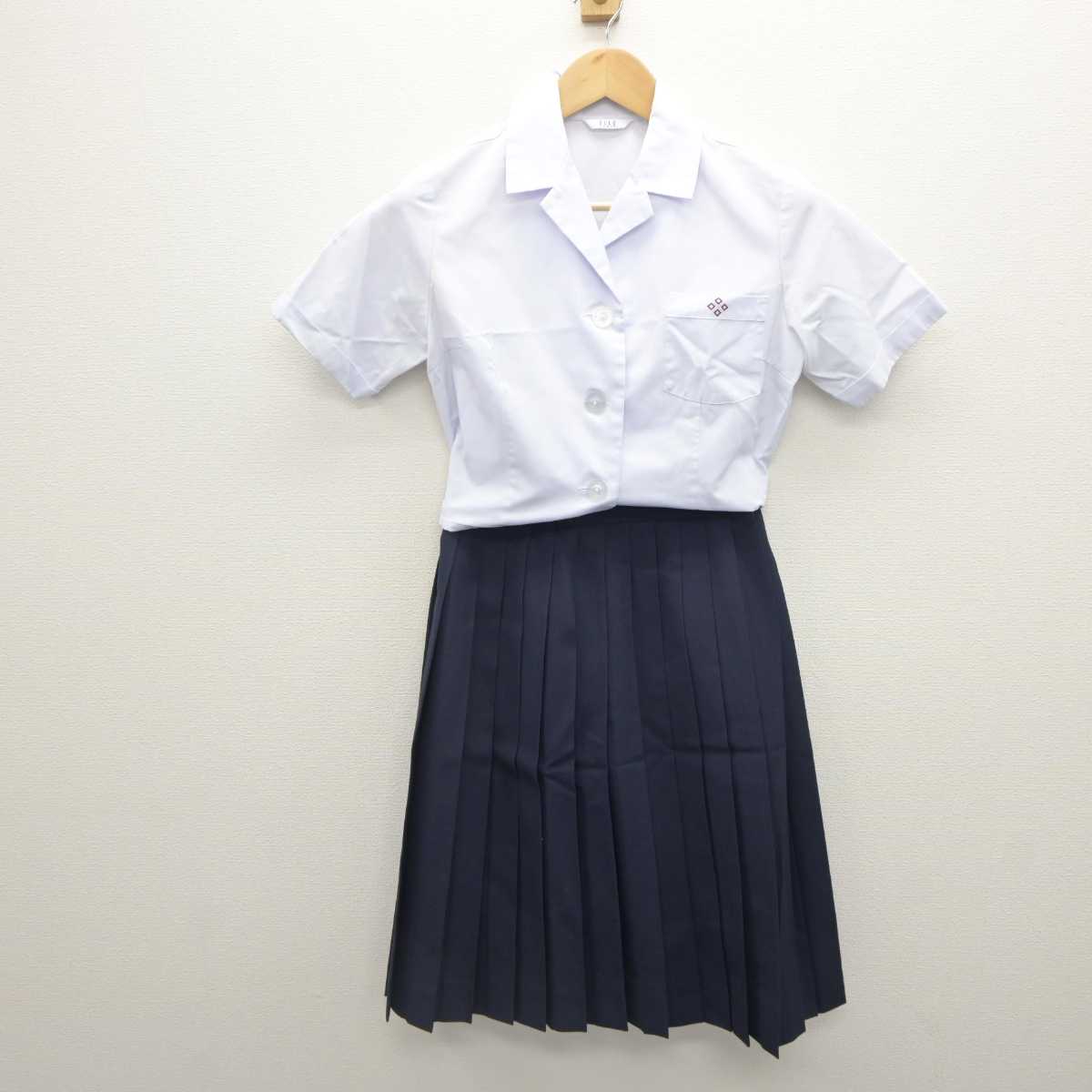 中古】高知県 土佐中学校・高等学校 女子制服 2点 (シャツ・スカート) sf062372 | 中古制服通販パレイド