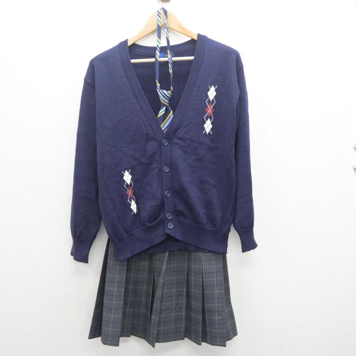 【中古】岡山県 岡山芳泉高等学校 女子制服 3点 (ニット・スカート) sf062684