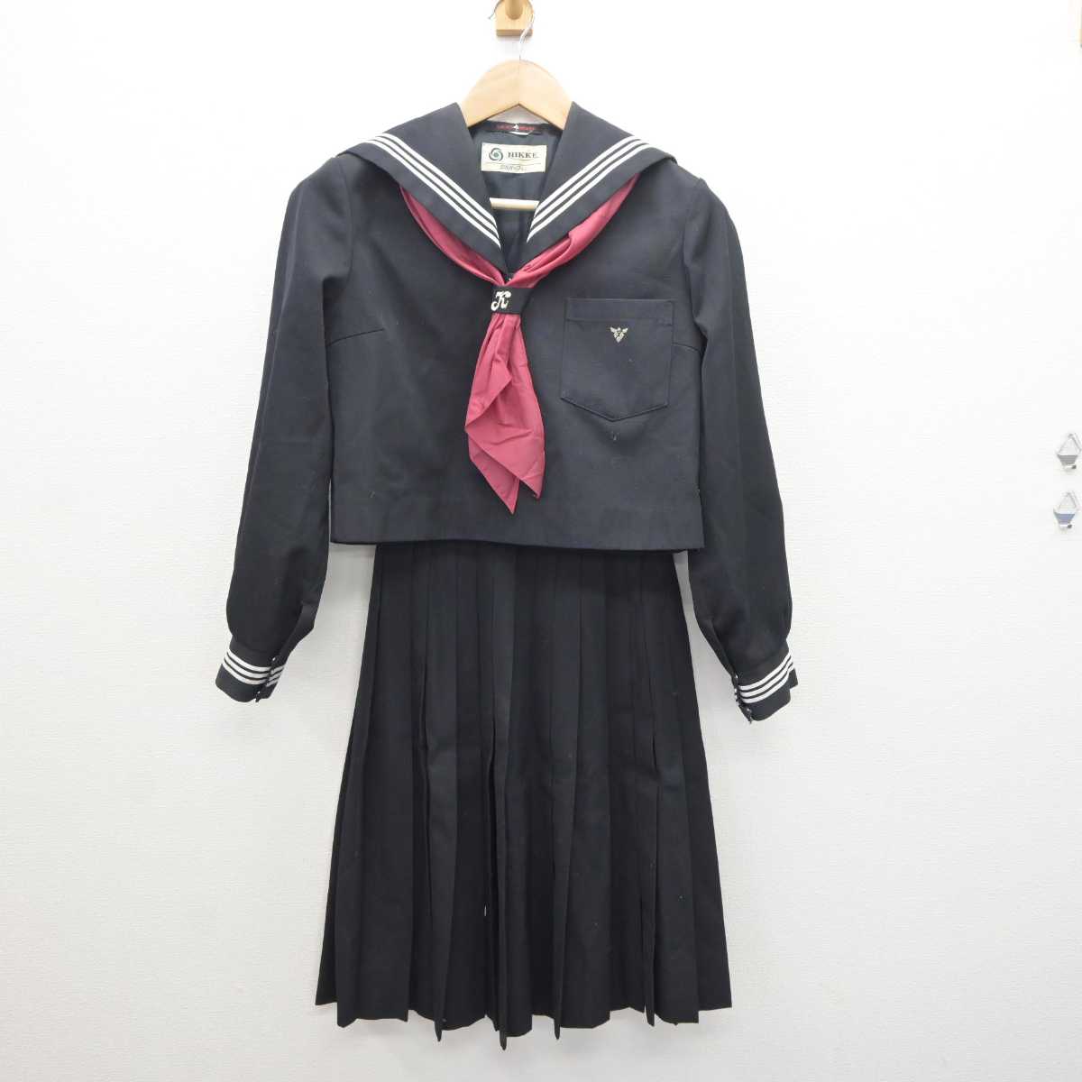 中古】 学校名不明 女子制服 3点 (セーラー服・スカート 中古】 学校名不明 女子制服 3点 (セーラー服・スカート