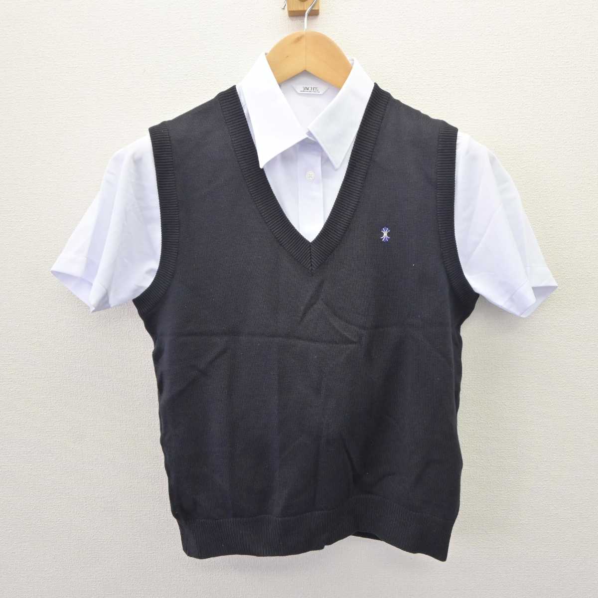 【中古】広島県 如水館中学校・如水館高等学校 女子制服 2点 (ニットベスト・シャツ) sf065796