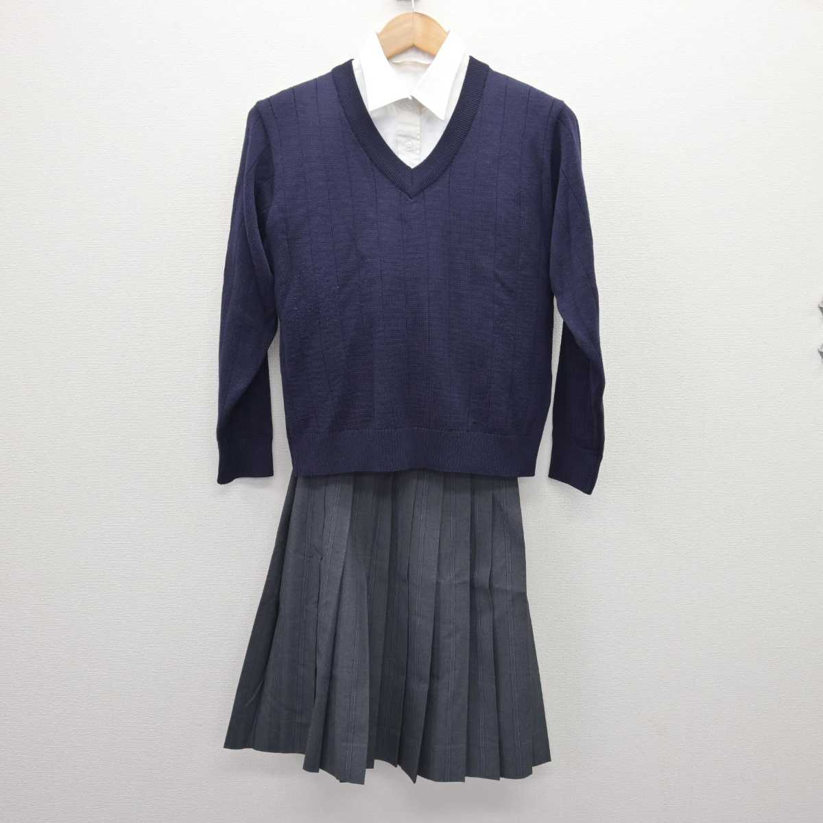 中古】東京都 大妻中野中学校・高等学校 女子制服 3点 (ニット・シャツ・スカート) sf067229 | 中古制服通販パレイド