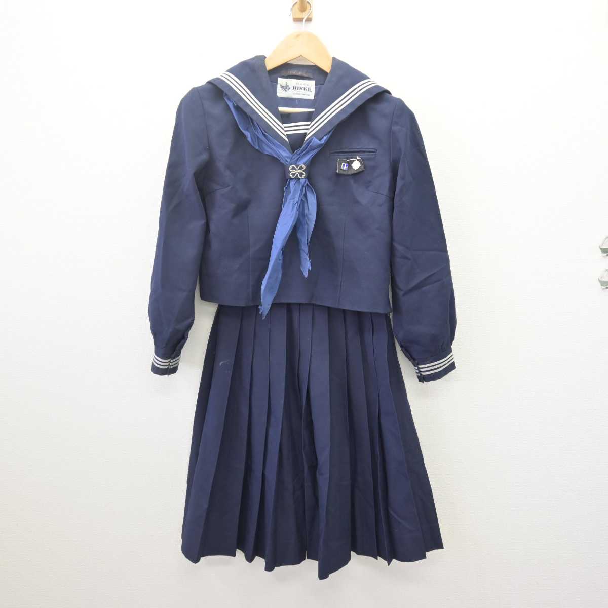 新川西中学校 女子 制服