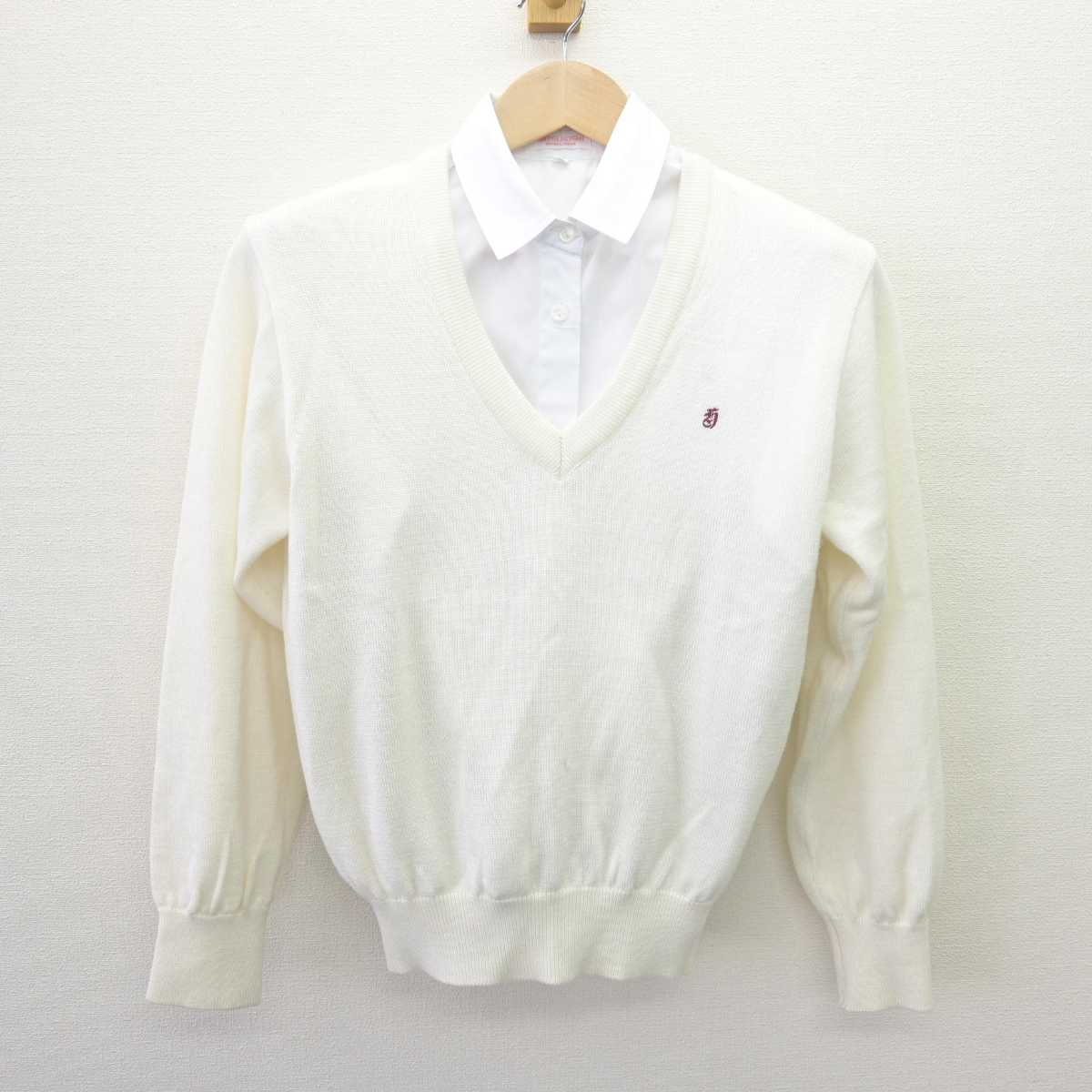 中古】茨城県 常総学院中学校 女子制服 2点 (ニット・シャツ 中古】茨城県 常総学院中学校 女子制服 2点 (ニット・シャツ
