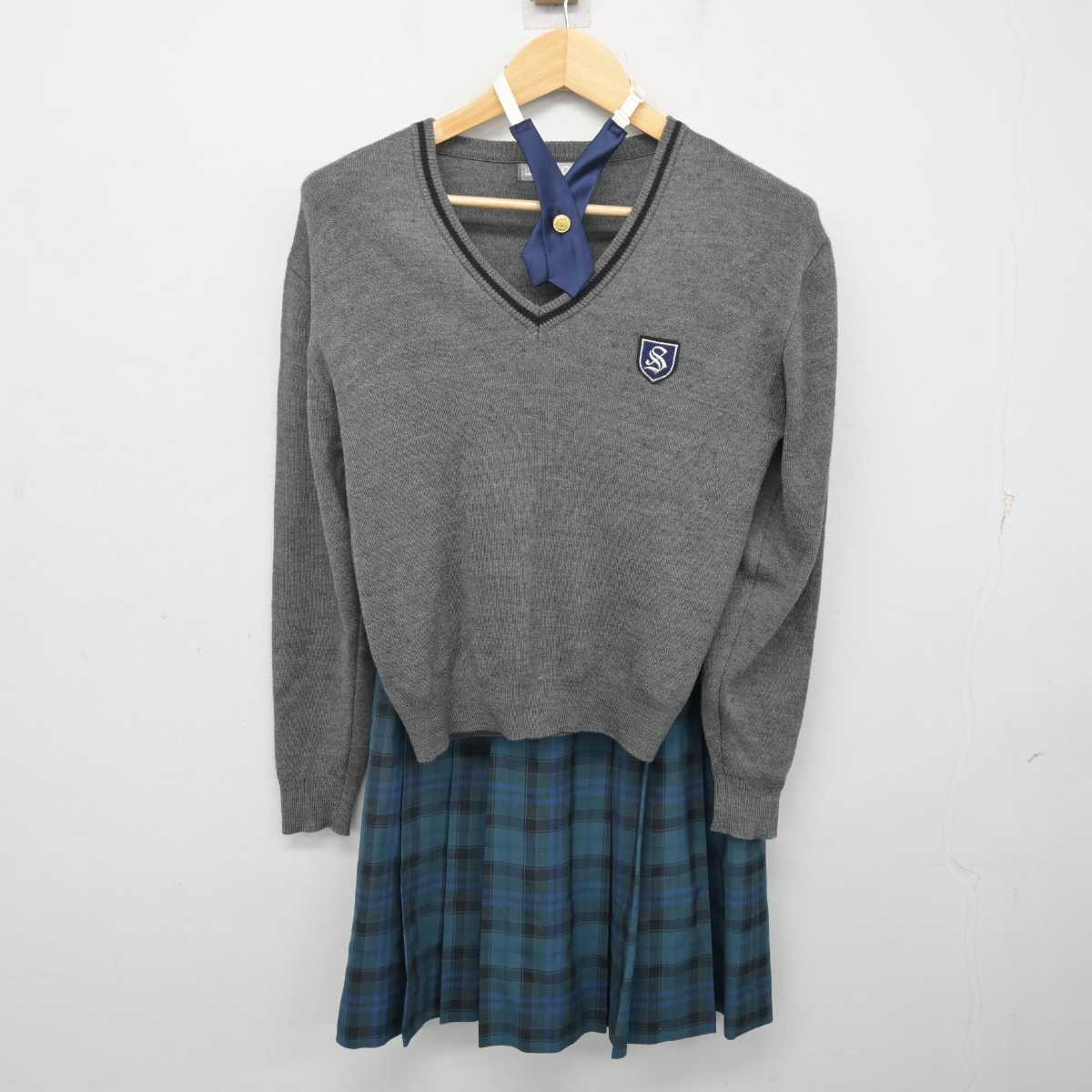 【中古】東京都 創価高等学校 女子制服 3点 (ニット・スカート) sf071009