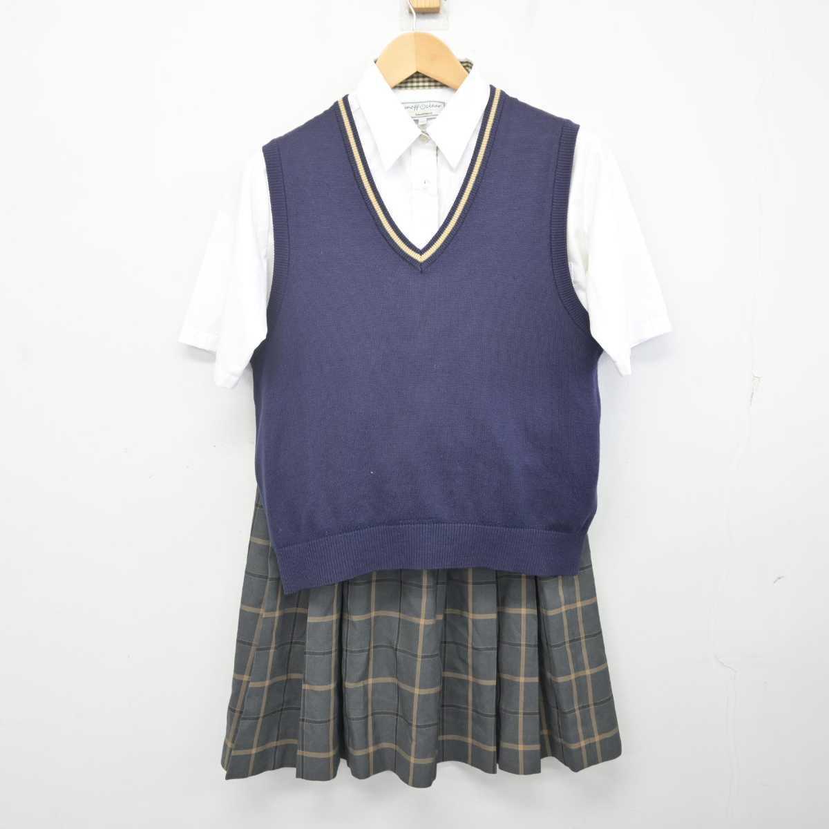 中古】三重県 学校法人高田学苑高田高等学校 女子制服 4点 (ニットベスト・シャツ・スカート) sf071117 | 中古制服通販パレイド