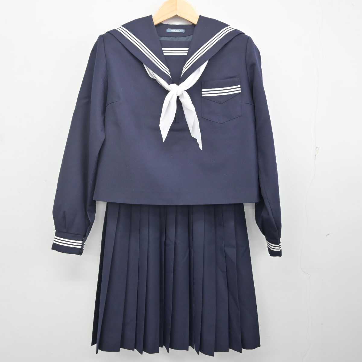 最愛 中古】兵庫県 福崎東中学校 女子制服 3点 (セーラー服・スカート 学生服