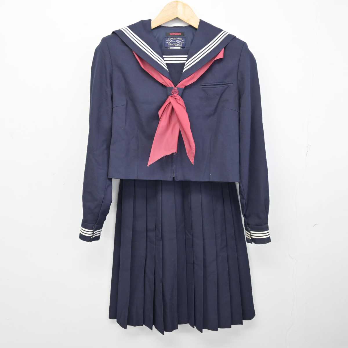 最新な 中古】茨城県 波崎第三中学校 女子制服 3点 (セーラー服 和書