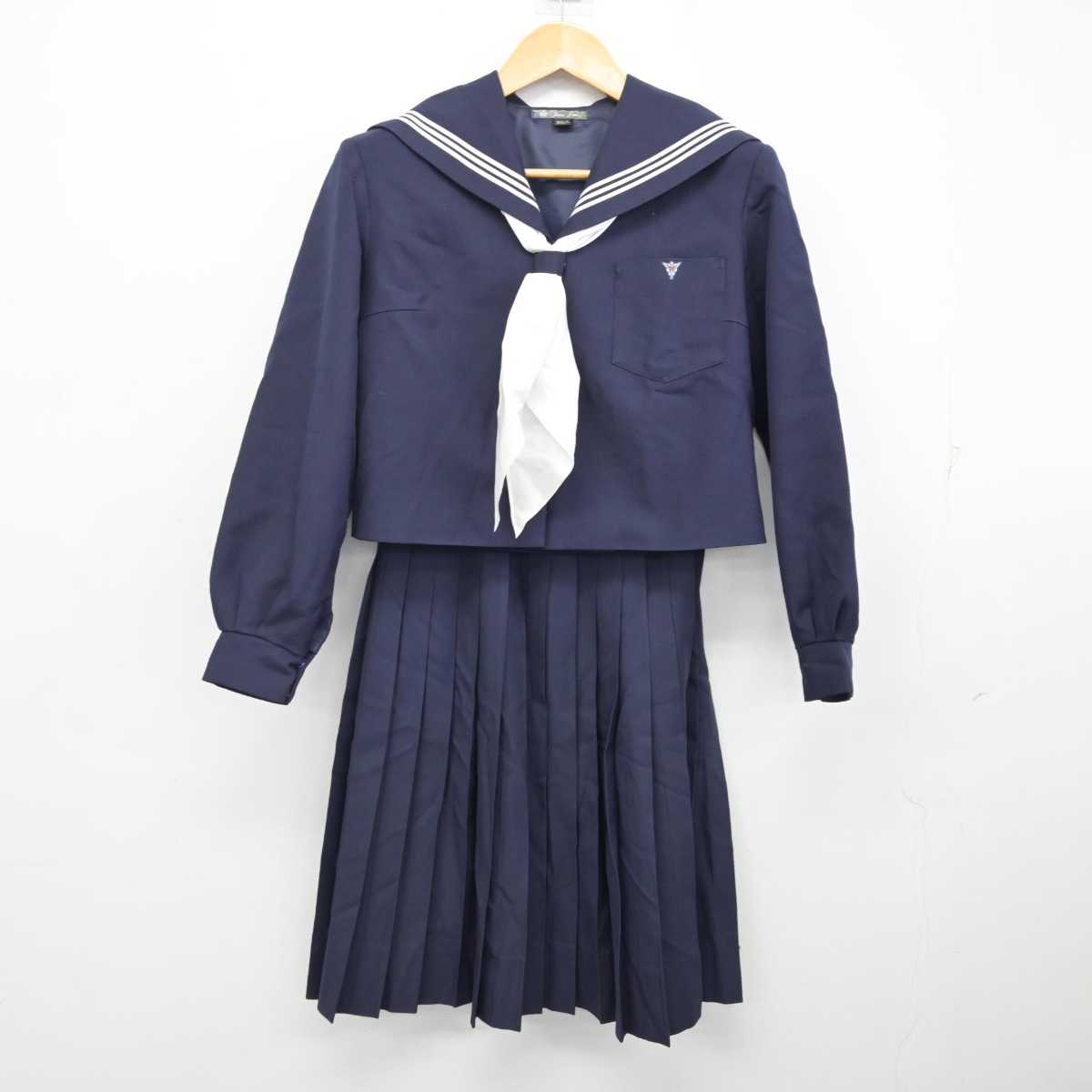 【中古】和歌山県 和歌山商業高等学校 女子制服 4点 (セーラー服・スカート) sf073328