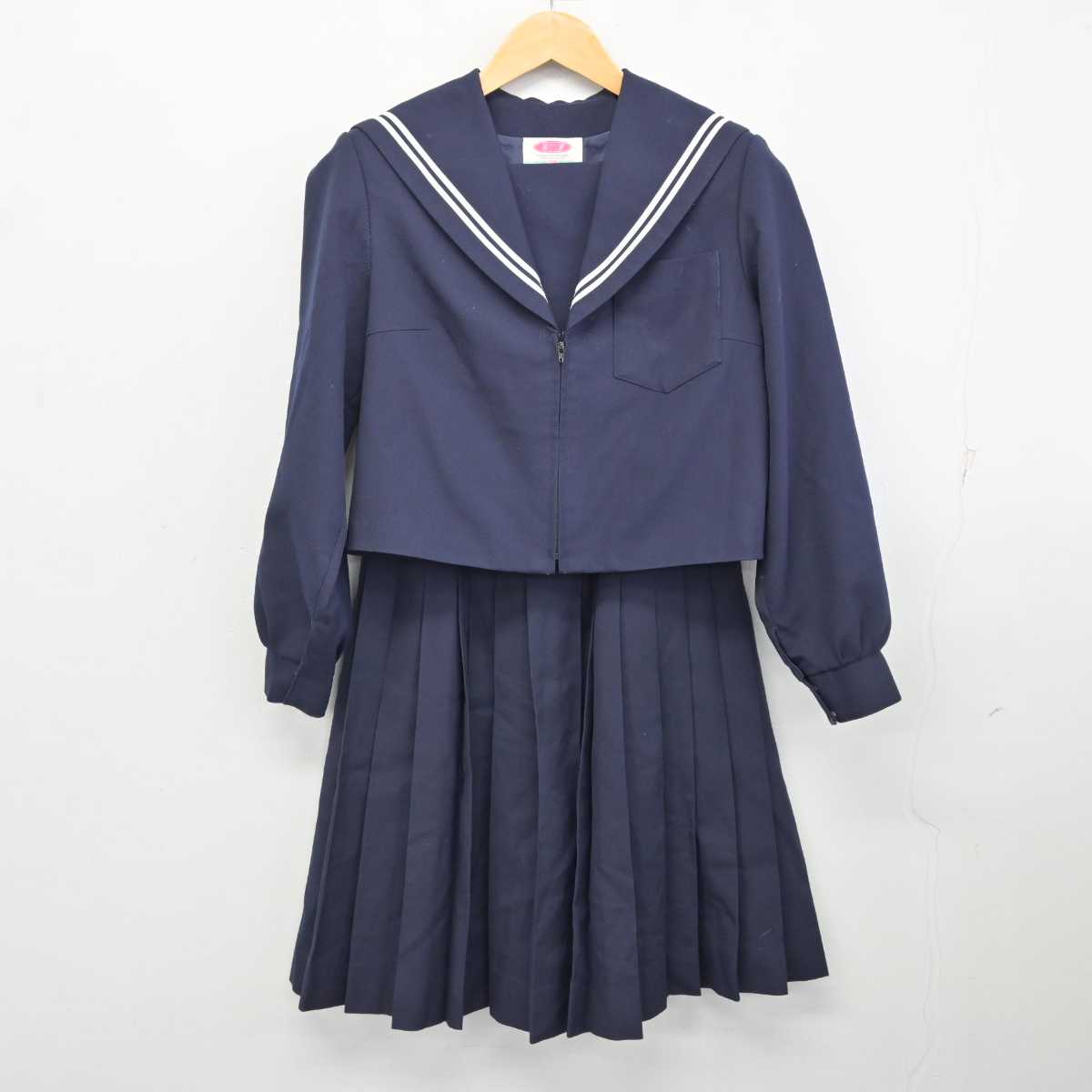 【中古】愛知県 扶桑中学校 女子制服 2点 (セーラー服・スカート) sf075701