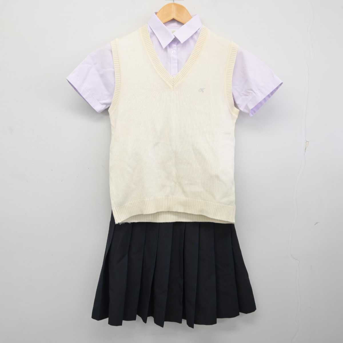 【中古】東京都 共立女子高等学校 女子制服 3点 (ニットベスト・シャツ・スカート) sf075978