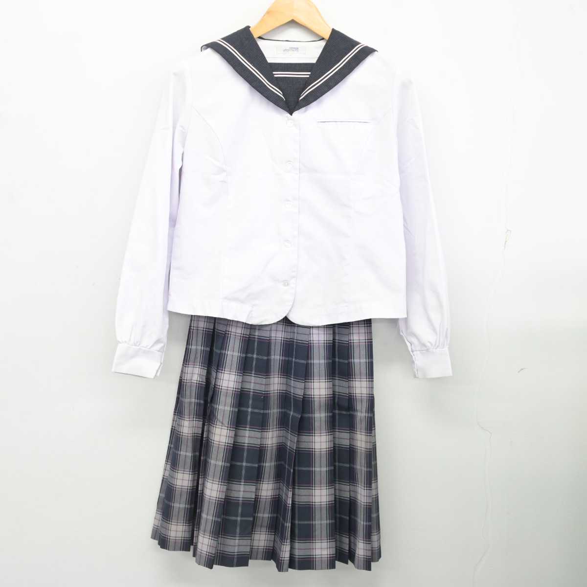 【中古】広島県 瀬戸内高等学校 女子制服 2点 (セーラー服・スカート) sf077120