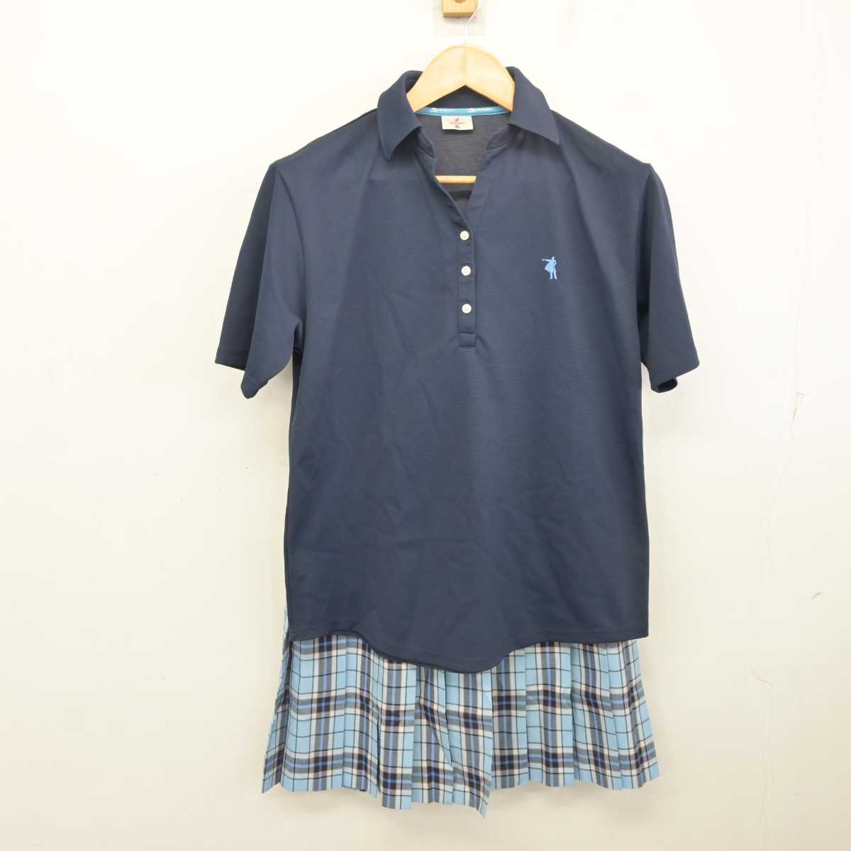 【中古】 クラーク記念国際高等学校 女子制服 3点 (シャツ・スカート) sf077506