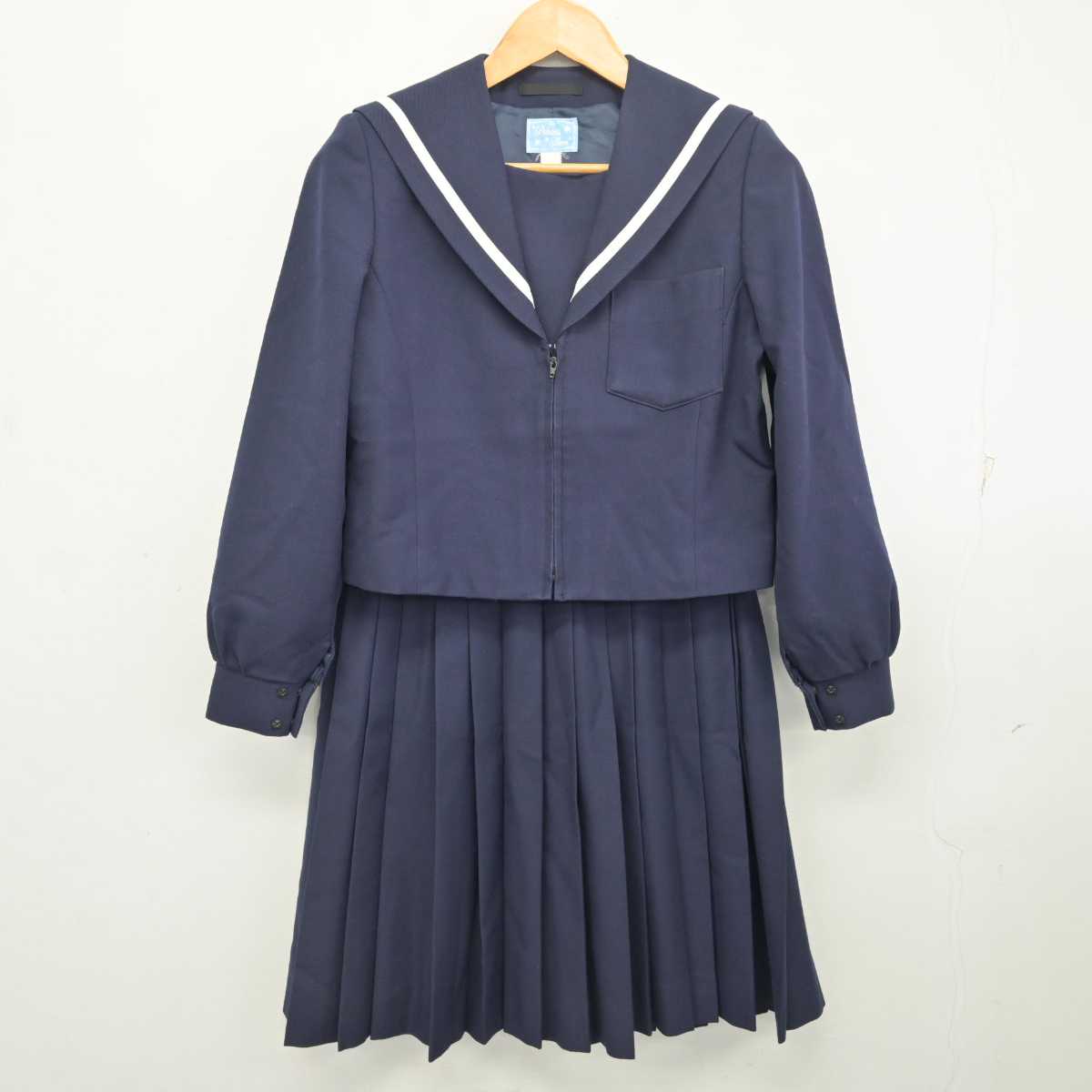 中古】愛知県 神沢中学校 女子制服 2点 (セーラー服・スカート 中古】愛知県 神沢中学校 女子制服 2点 (セーラー服・スカート