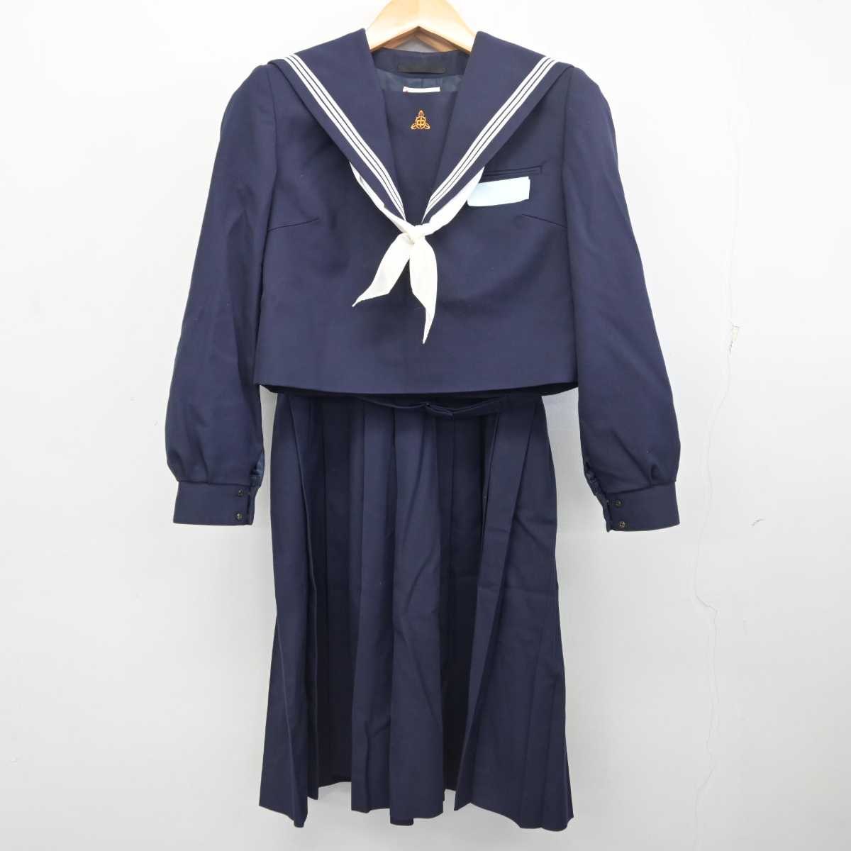 【中古】福岡県 新宮町立新宮中学校 女子制服 3点 (セーラー服・ジャンパースカート) sf077844