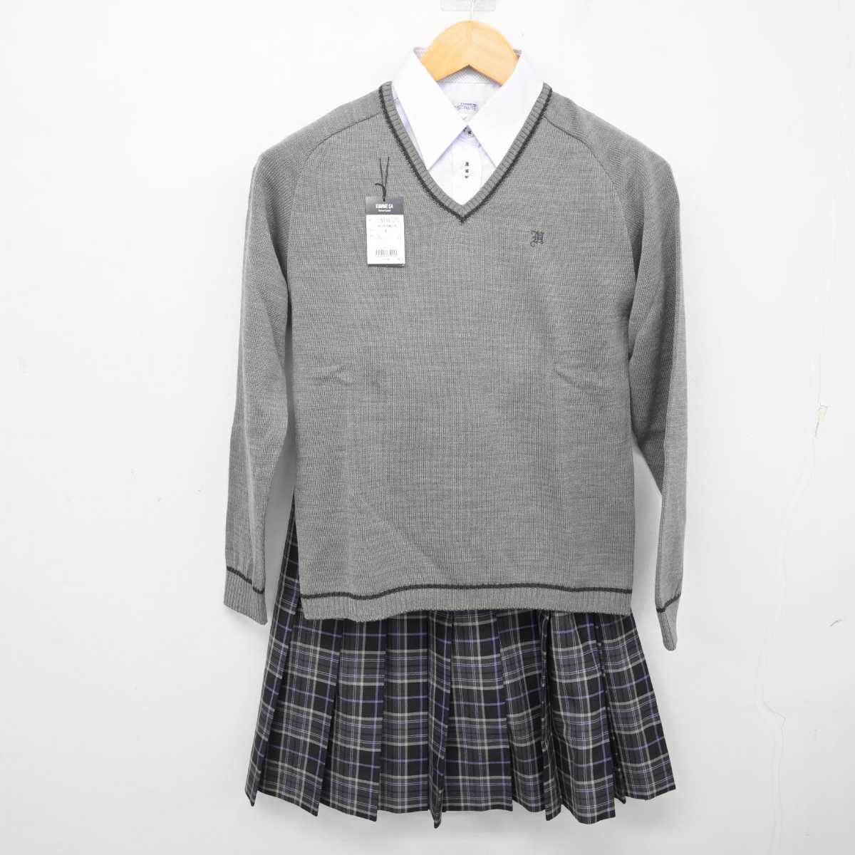 【中古】京都府 龍谷大学付属平安高等学校 女子制服 3点 (ニット・シャツ・スカート) sf080185