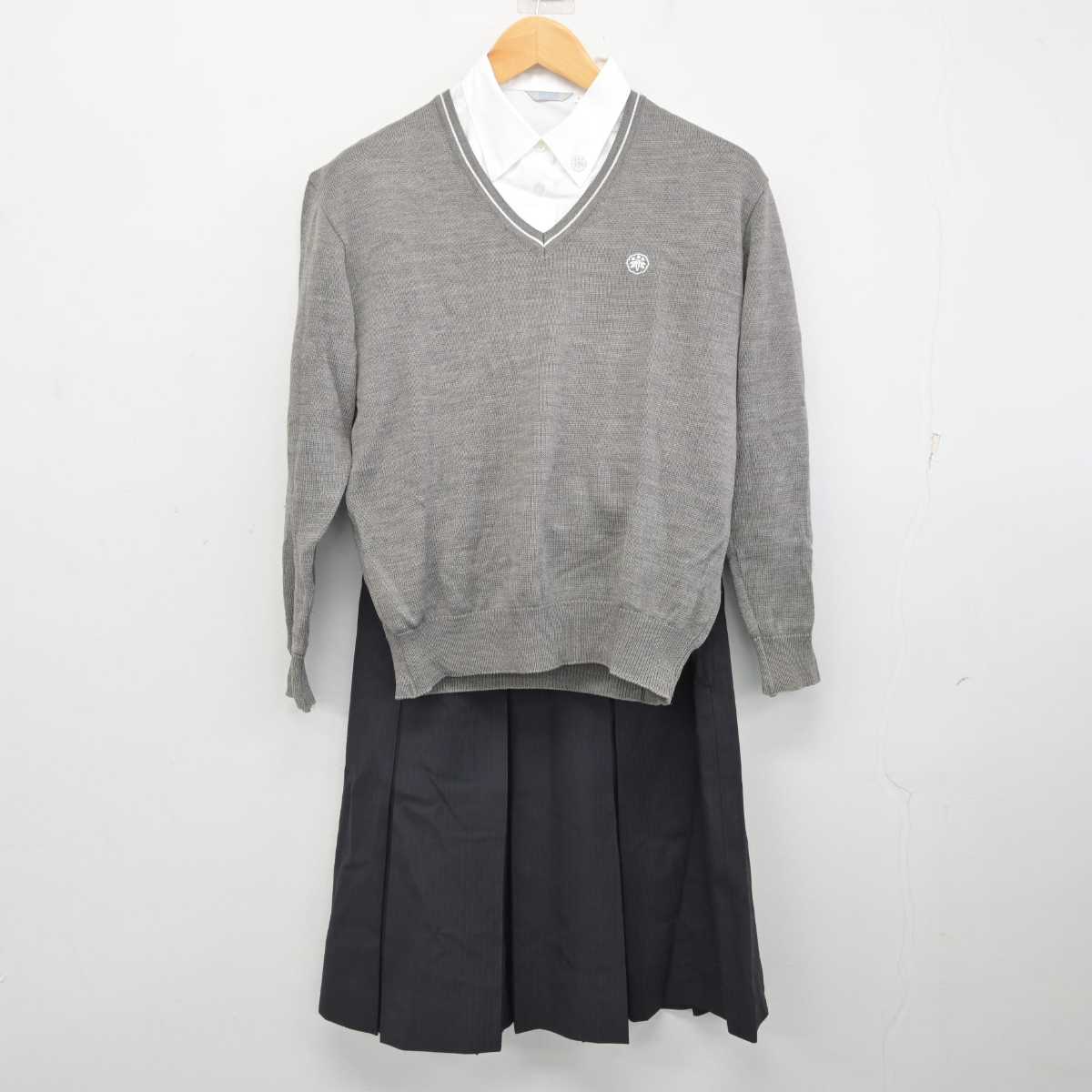 中古】宮城県 仙台三桜高等学校 女子制服 3点 (ニット・シャツ