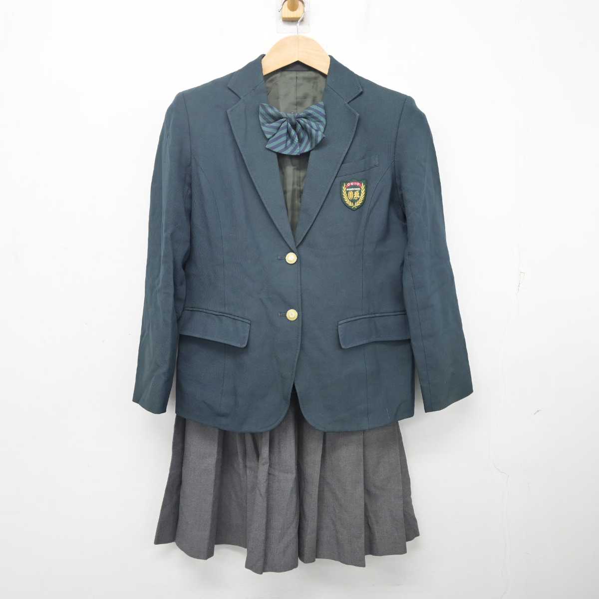 中古】福岡県 折尾高等学校 女子制服 3点 (ブレザー・スカート