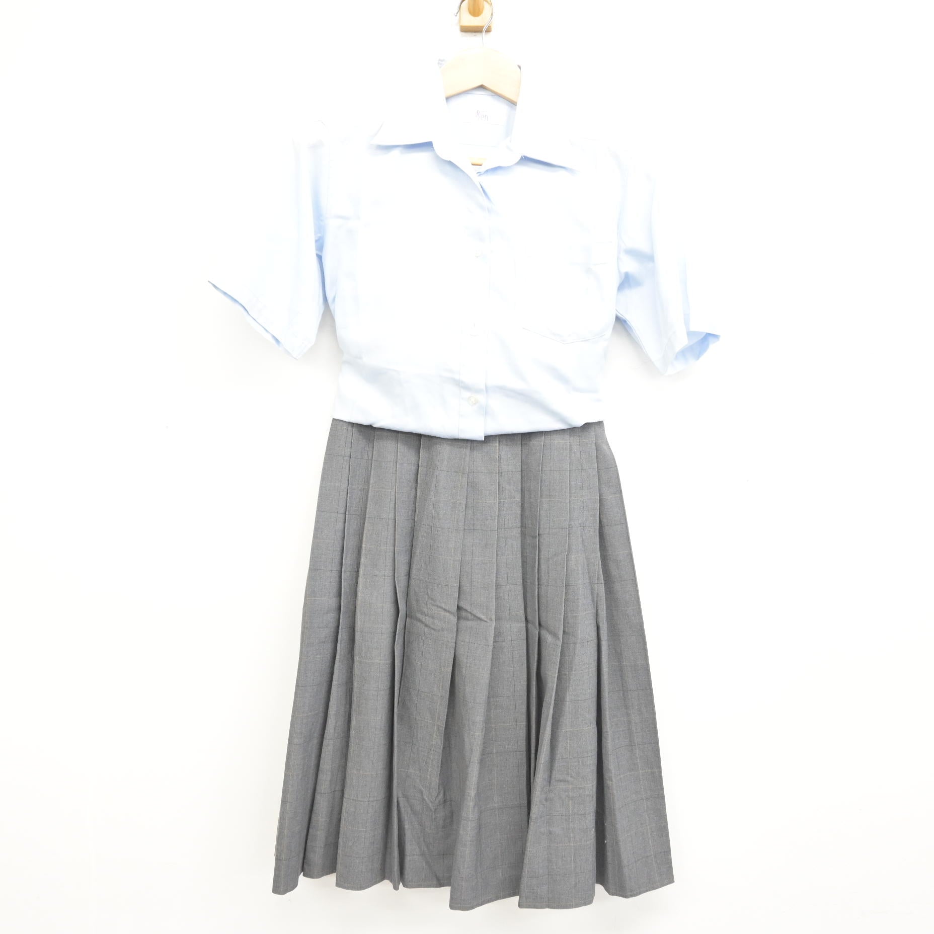 中古】埼玉県 岸川中学校 女子制服 3点 (シャツ・シャツ・スカート