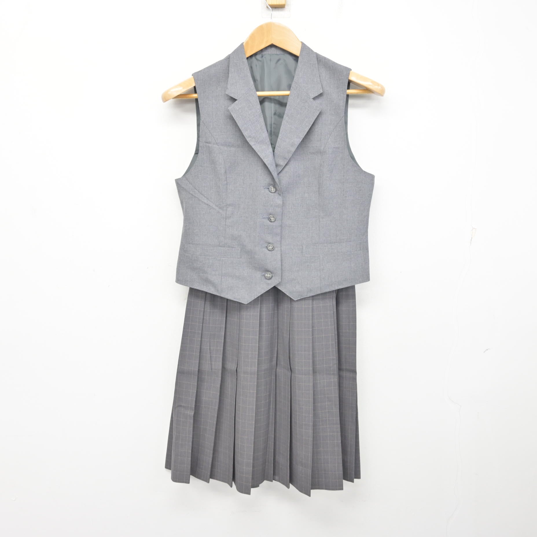 中古】北海道 札幌平岸高等学校 女子制服 3点 (ベスト・シャツ 