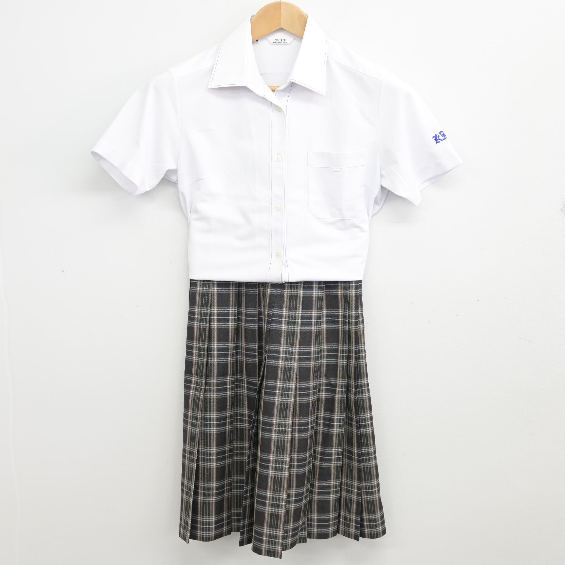 中古】鹿児島県 鹿児島情報高等学校 女子制服 2点 (シャツ・スカート