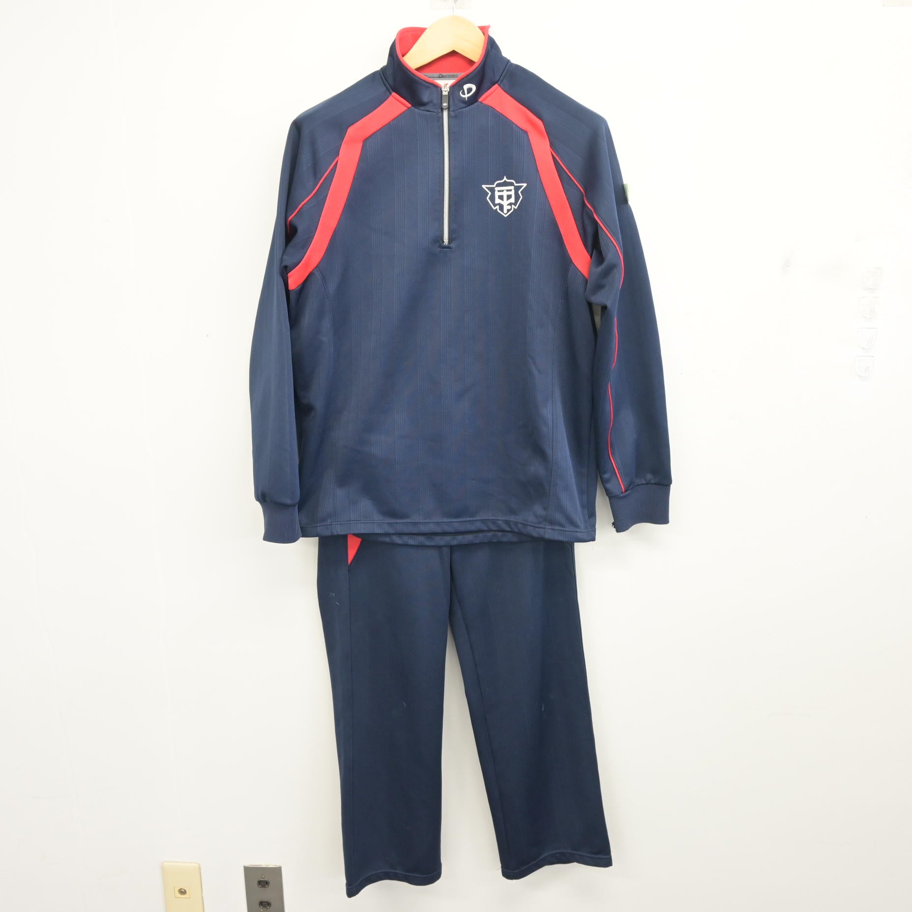 中古】千葉県 木更津第一中学校 女子制服 2点 (ジャージ 上・ジャージ