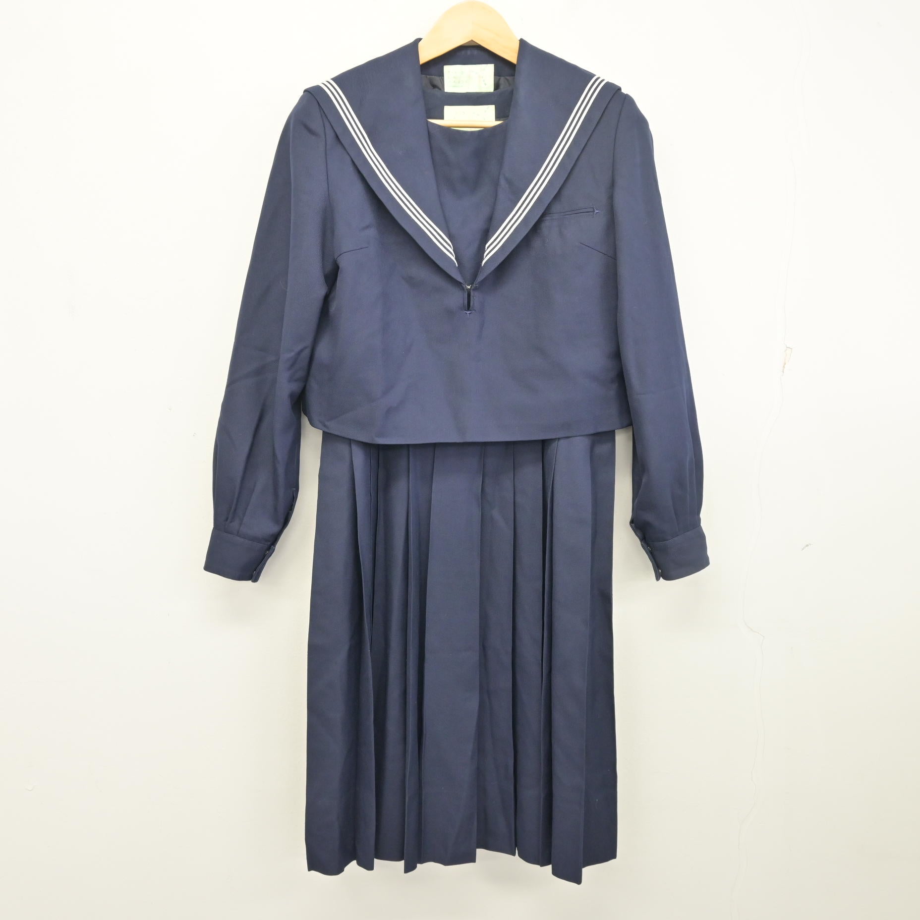 中古】福岡県 香椎第一中学校 女子制服 2点 (セーラー服・ジャンパー