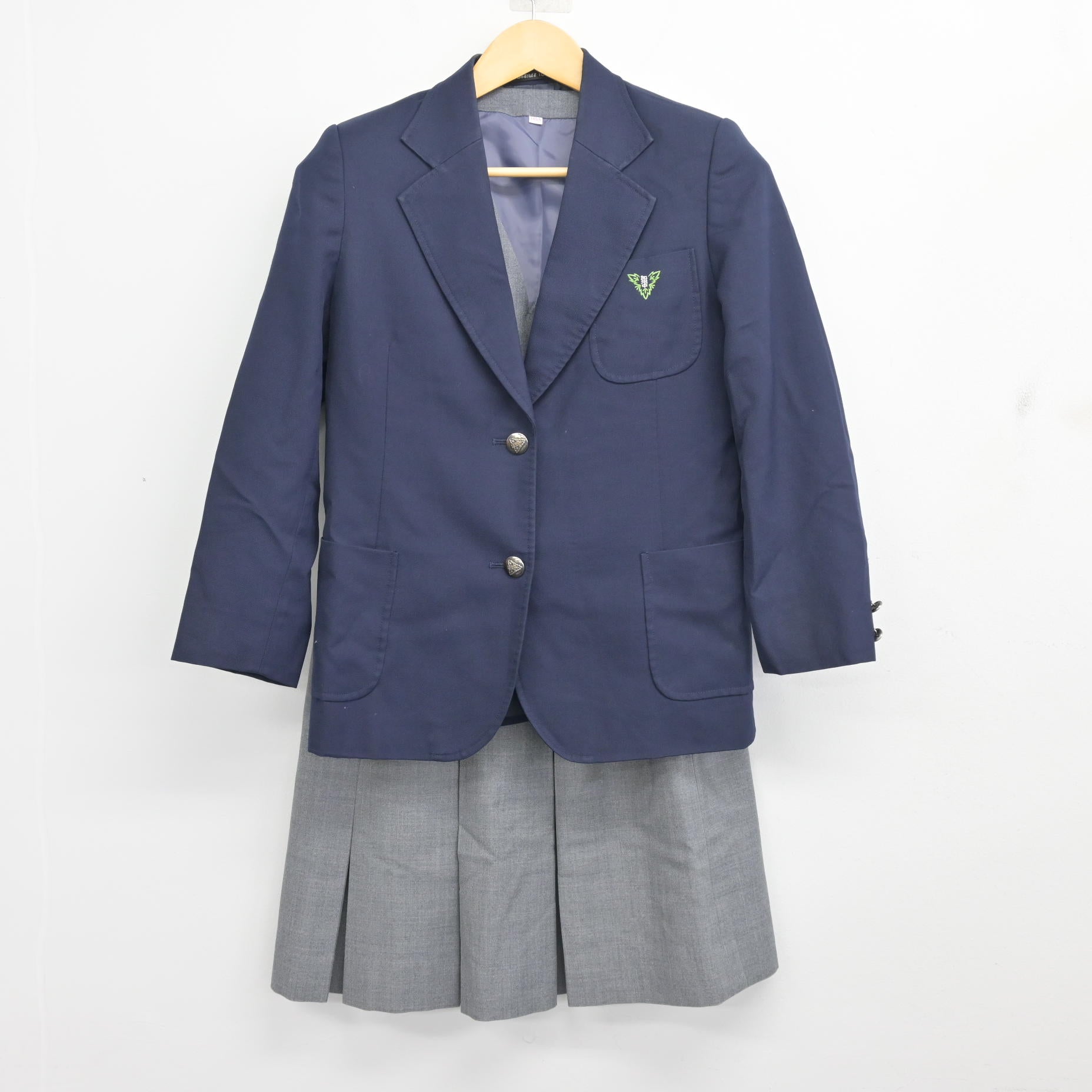 中古】埼玉県 加治中学校 女子制服 3点 (ブレザー・ベスト・スカート 
