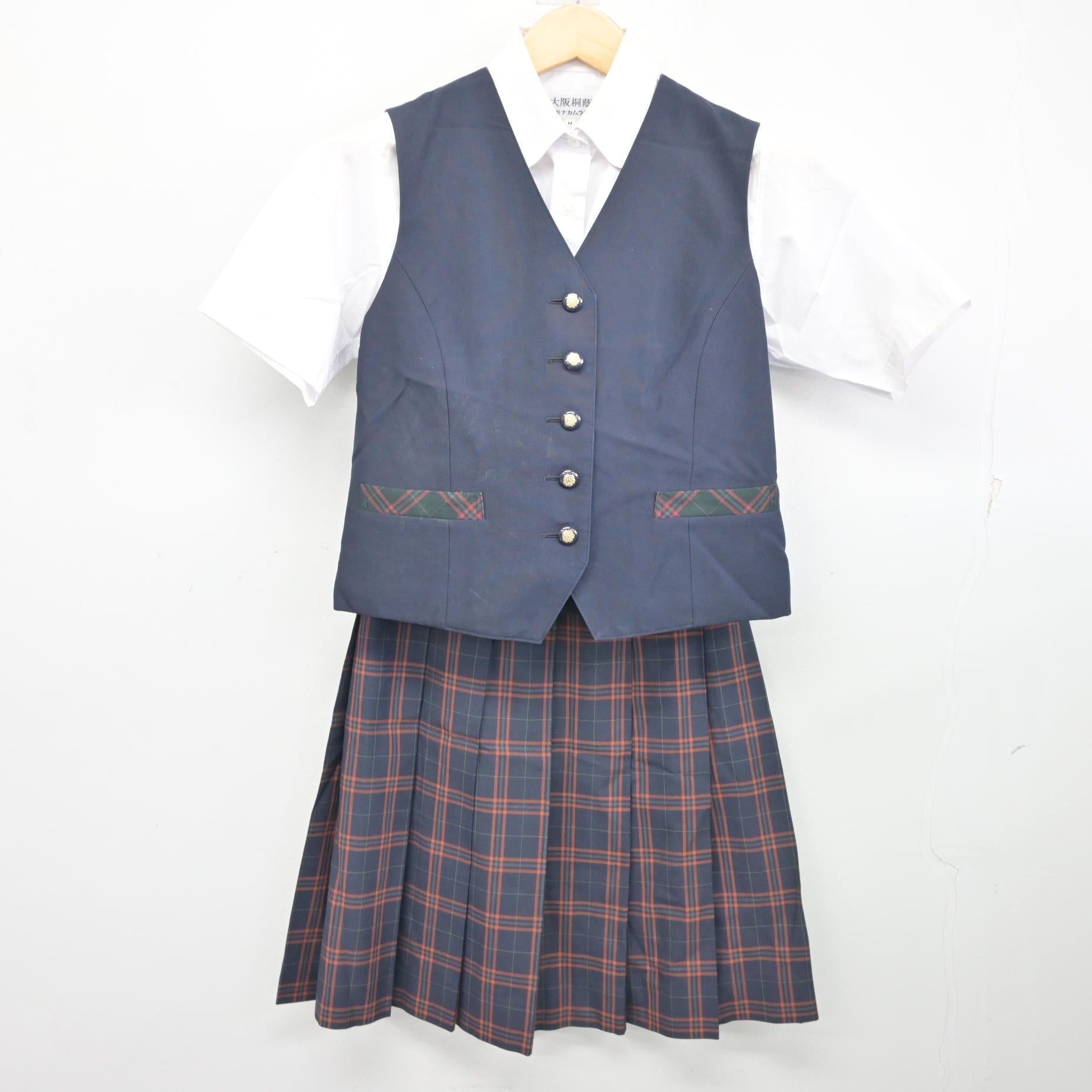 中古】大阪府 大阪桐蔭高等学校 女子制服 3点 (ベスト・シャツ