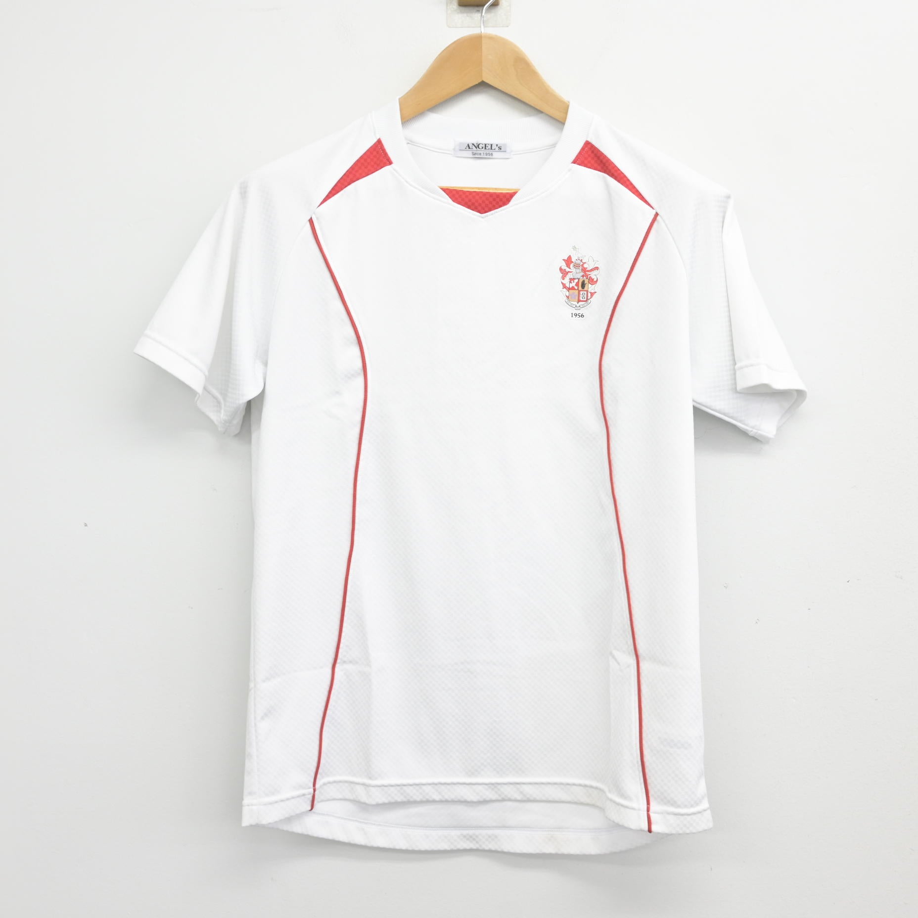 中古】鹿児島県 神村学園高等部 女子制服 3点 (体操服 上) sf109128