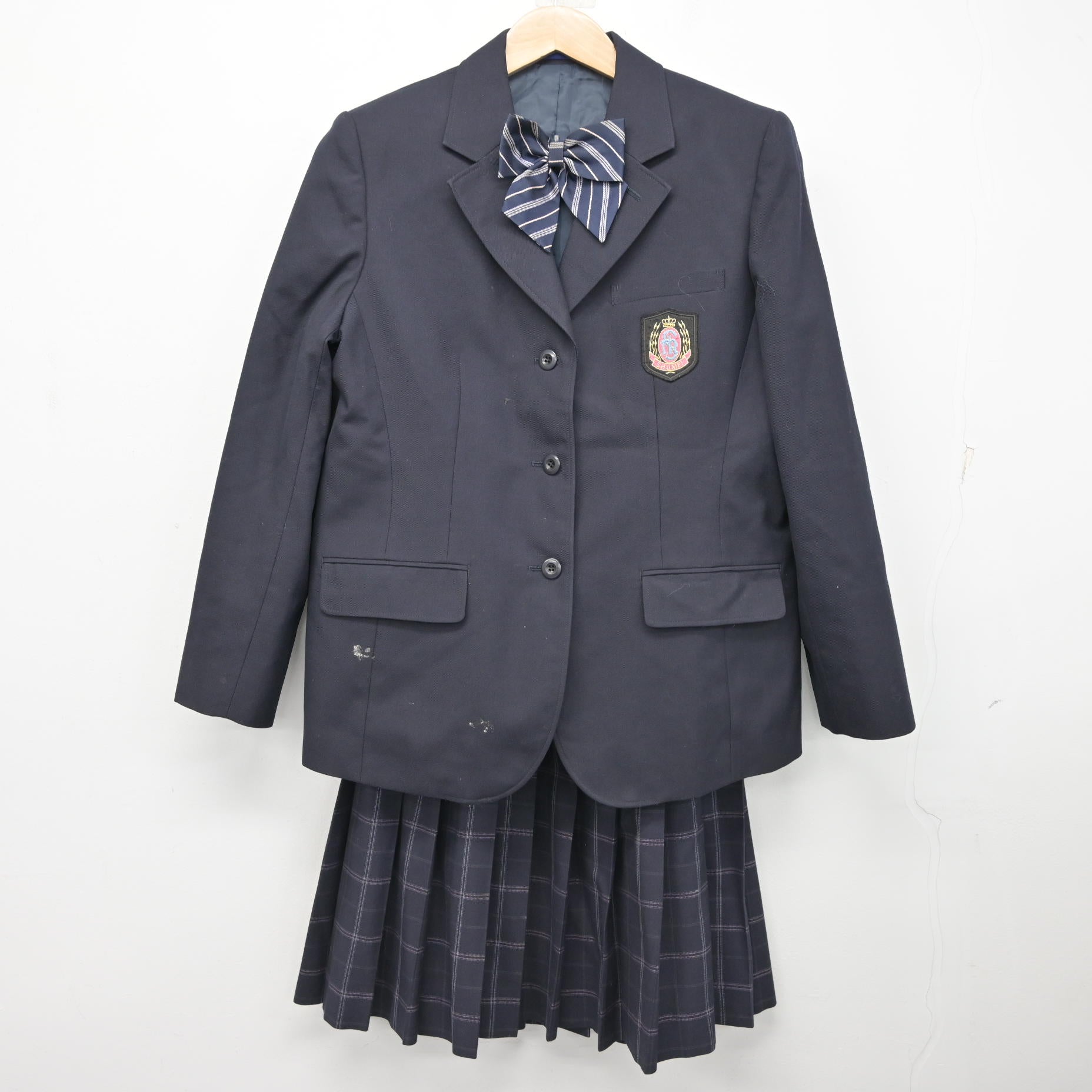 中古】千葉県 秀明八千代高等学校 女子制服 4点 (ブレザー・スカート
